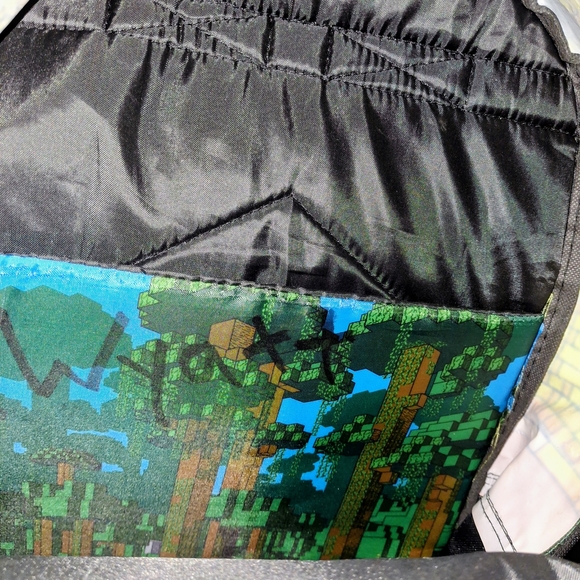 Minecraft Character Backpack - Black and Gray - Picture 4 of 4